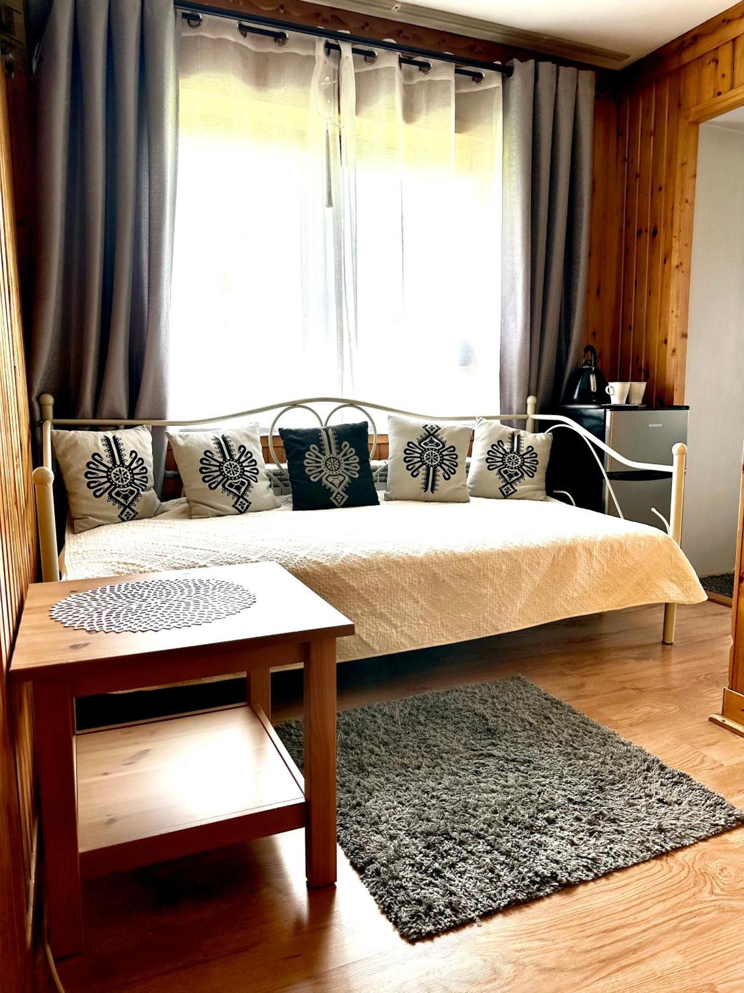 Ustup 25 Privat overnatting